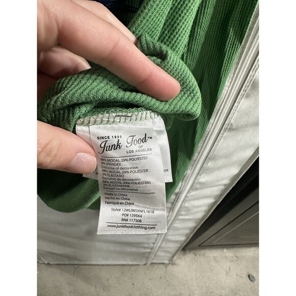 NWT Junk Food Clothing Seattle Seahawks Medium Cropped Green Waffle Knit Shirt - Picture 6 of 7
